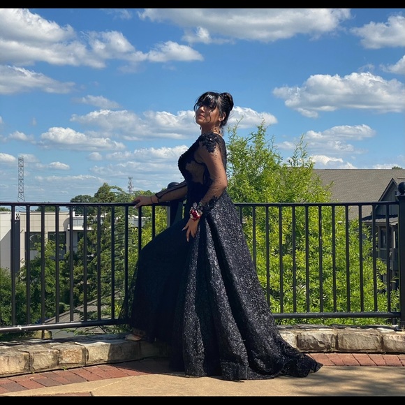 MAC DUGGAL A-Line 3/4 Sleeve Black Prom Dress - Picture 10 of 16